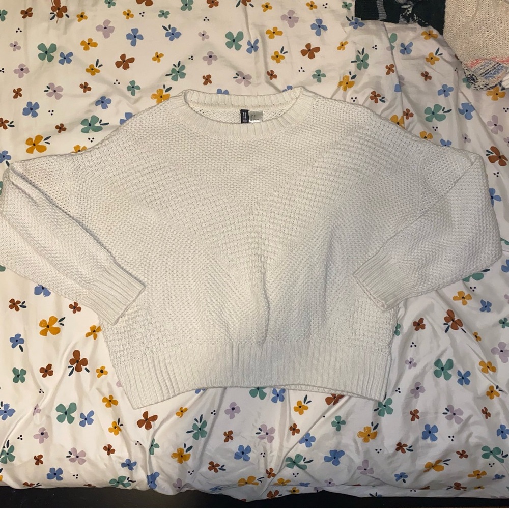 White H & M knit winter sweater